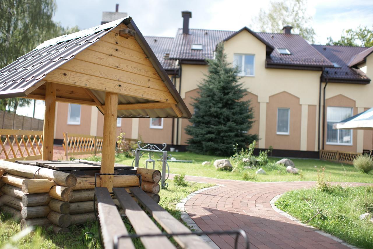 Gostinnyi Dvor Polotsk Bagian luar foto